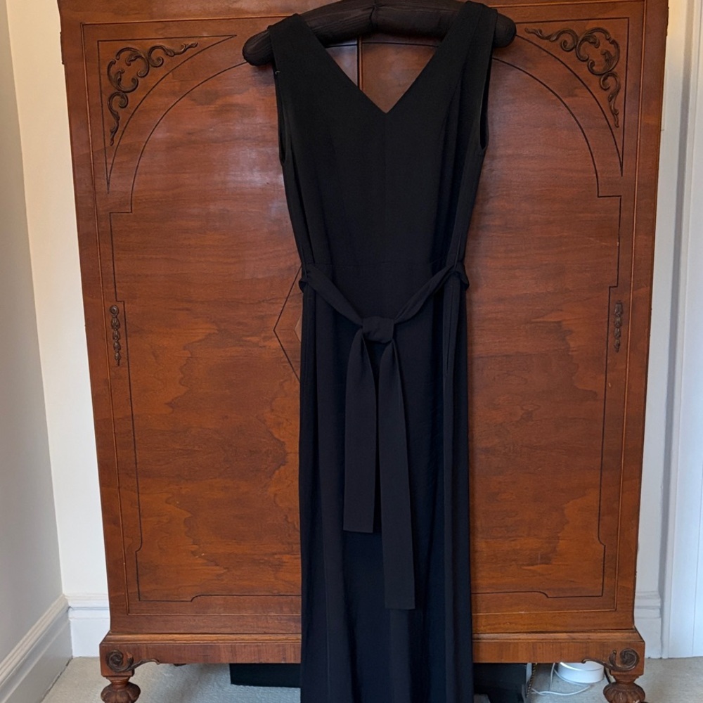 Everlane navy jumper with waist-tiw